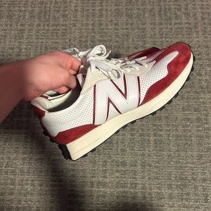 New Balance 327